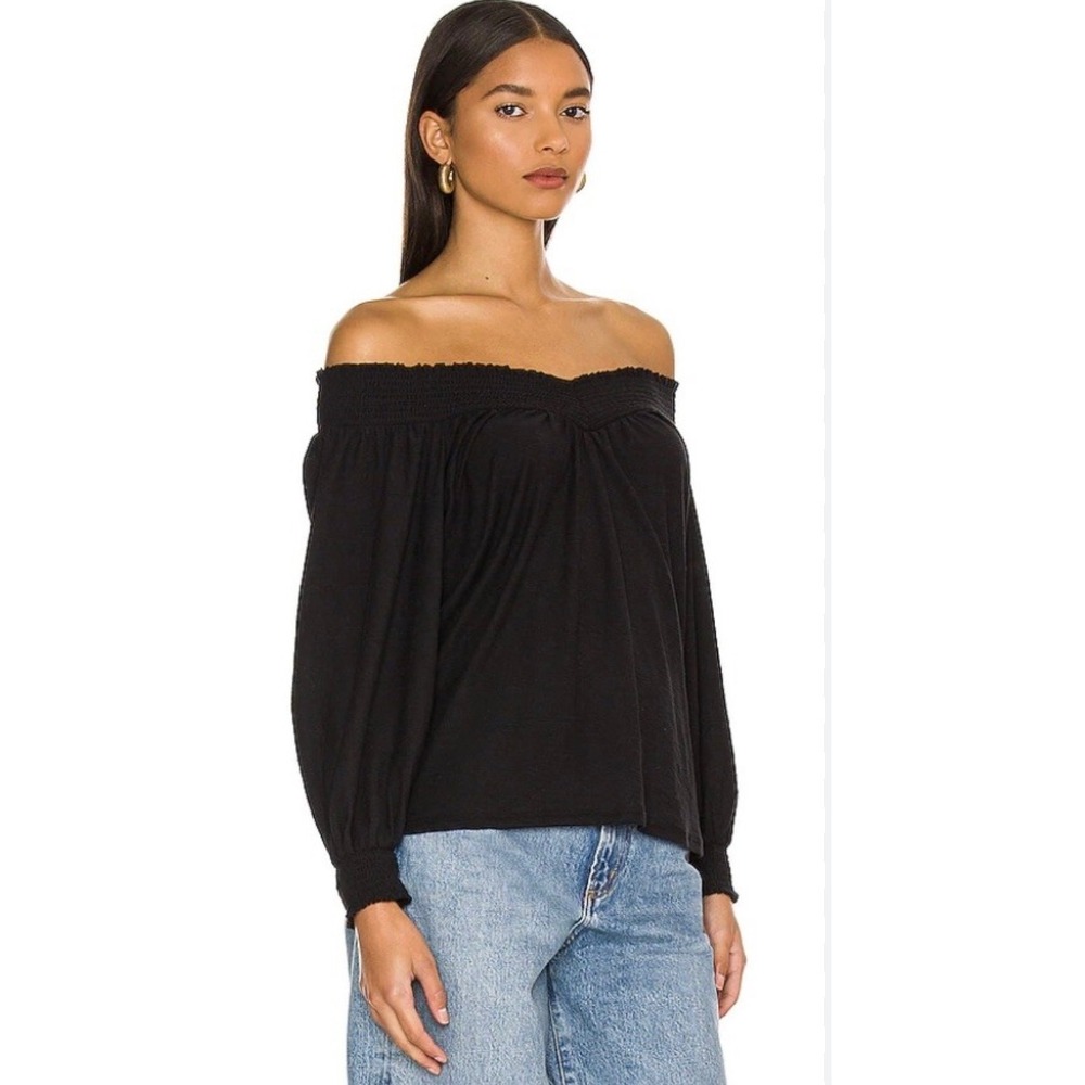 NWOT Nation‎ LTD Sarina Renaissance Top M Black Off Shoulder Smocked Minimalist